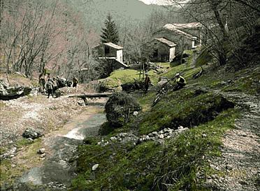 Mitsko – povijesna staza „Trebišće – Perun“
25.06. 2014.PJEŠAČENJE/WALKING TOUR 